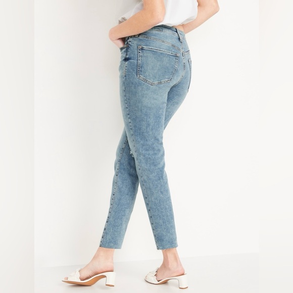Old Navy High-Waisted OG Straight Ripped Ankle Jeans - Picture 2 of 5